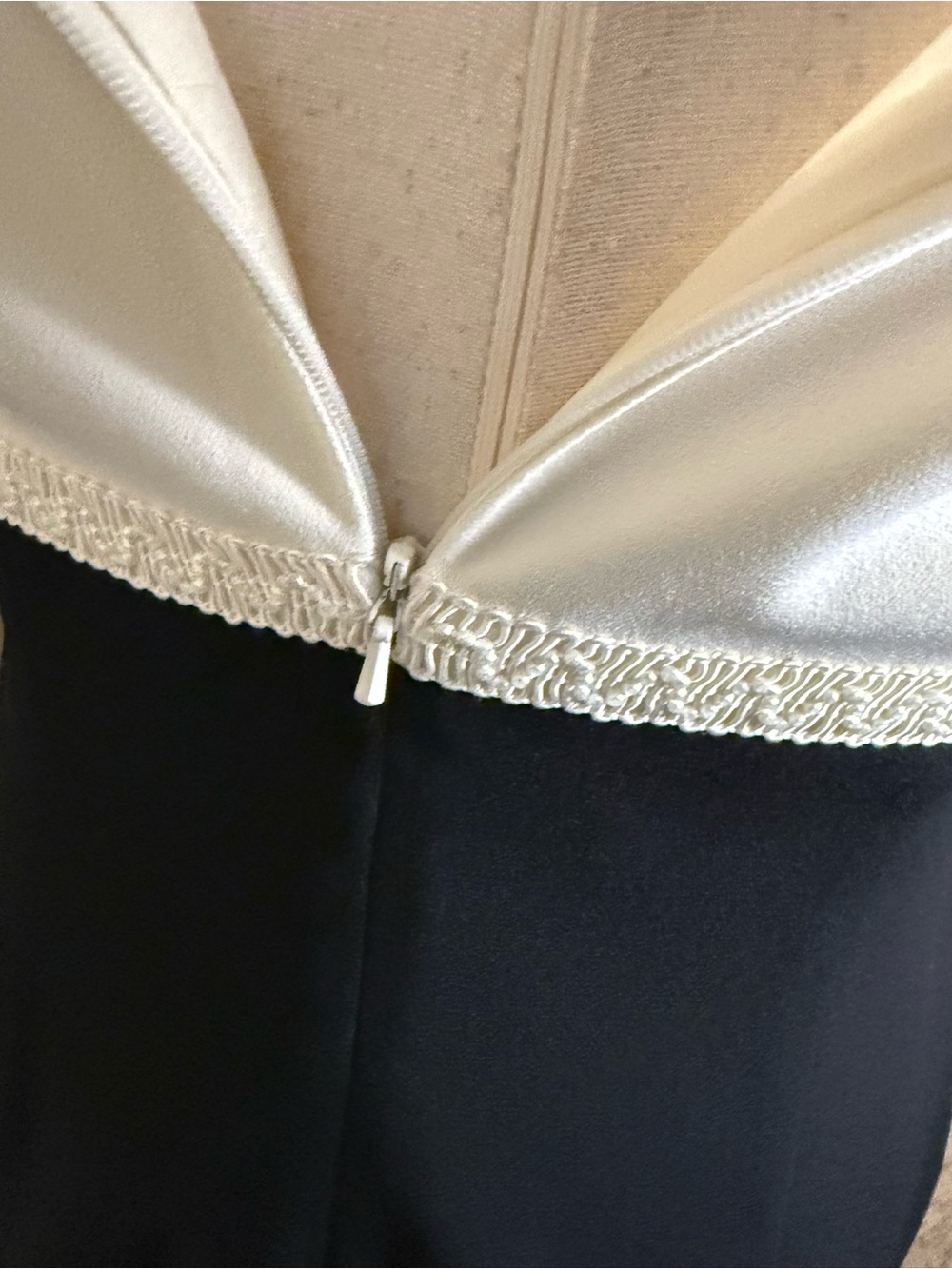 Vintage Talbots Black Ivory Colorblock Formal Maxi Column Dress Size 4 - Picture 15 of 17